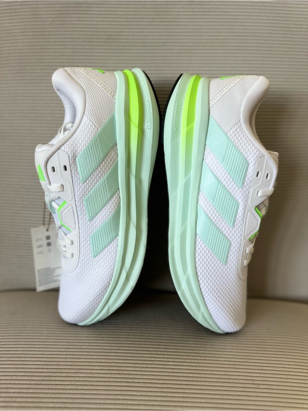 Adidas Women’s Galaxy 7 W - Cloud White / Halo Mint / Lime size 10.5 - Picture 4 of 11
